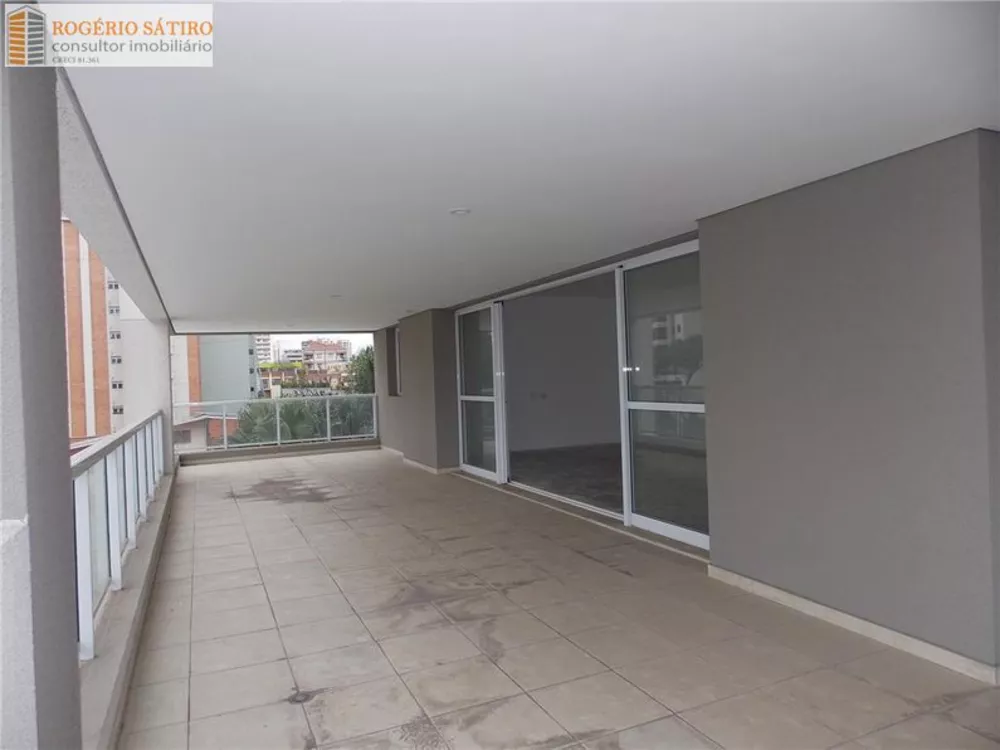 Apartamento à venda com 4 quartos, 250m² - Foto 1