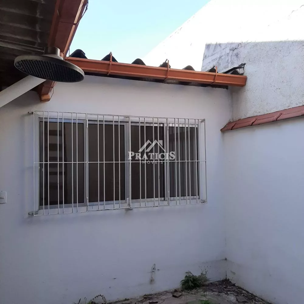 Casa à venda com 3 quartos, 135m² - Foto 2