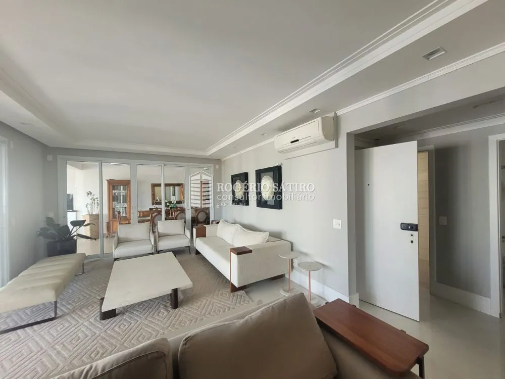 Apartamento, 3 quartos, 250 m² - Foto 1