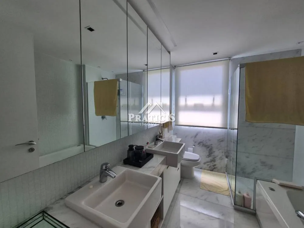 Apartamento, 3 quartos, 215 m² - Foto 2