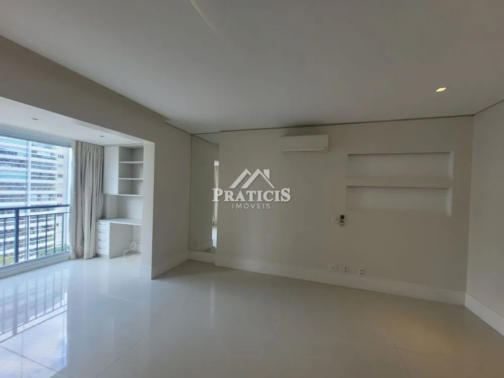 Apartamento, 3 quartos, 216 m² - Foto 1
