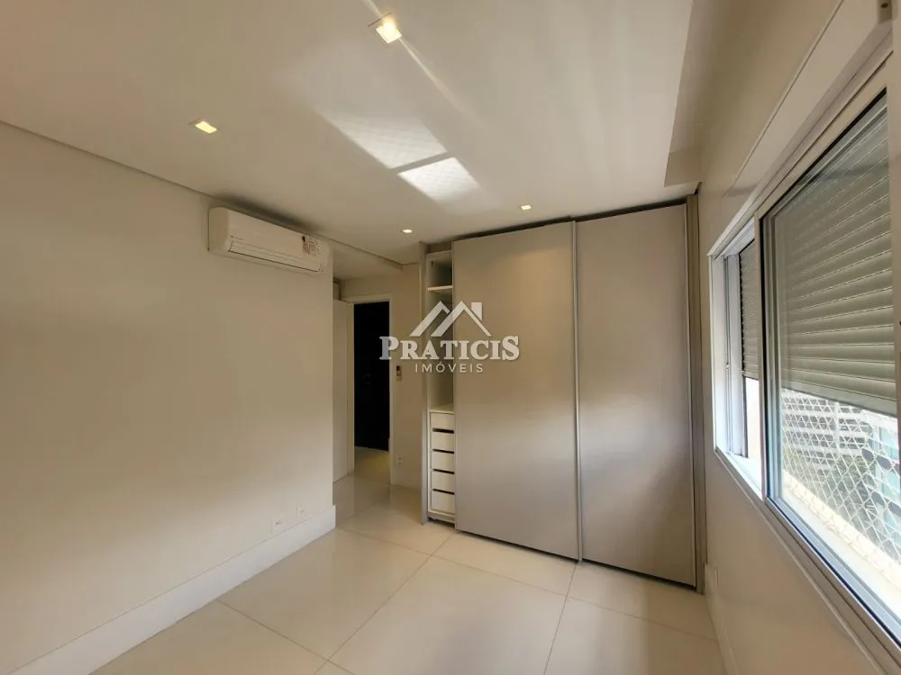Apartamento, 3 quartos, 216 m² - Foto 2