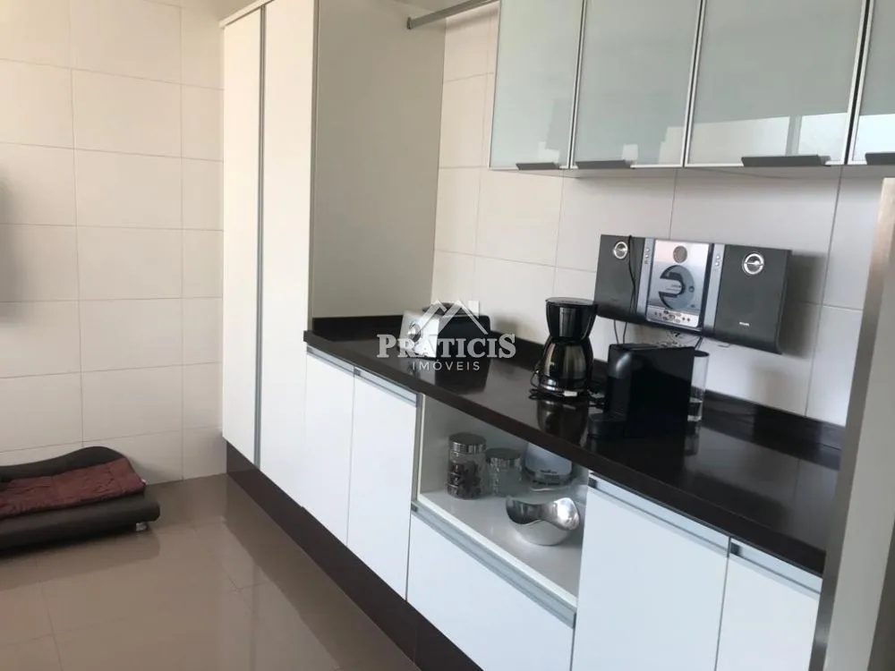 Apartamento, 3 quartos, 230 m² - Foto 2