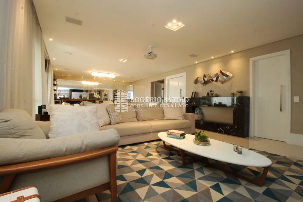 Apartamento, 3 quartos, 213 m² - Foto 1