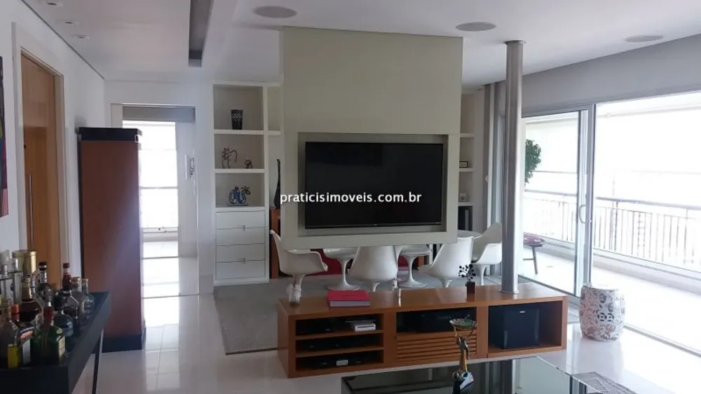 Apartamento, 3 quartos, 216 m² - Foto 2