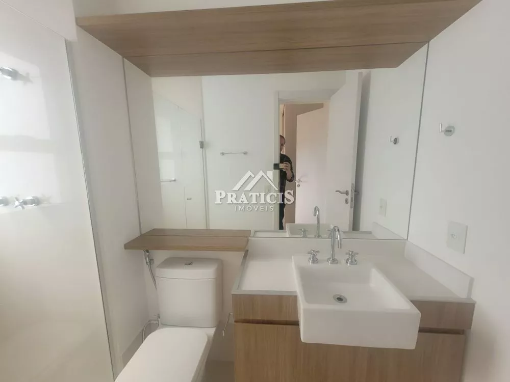 Apartamento para alugar com 3 quartos, 197m² - Foto 13