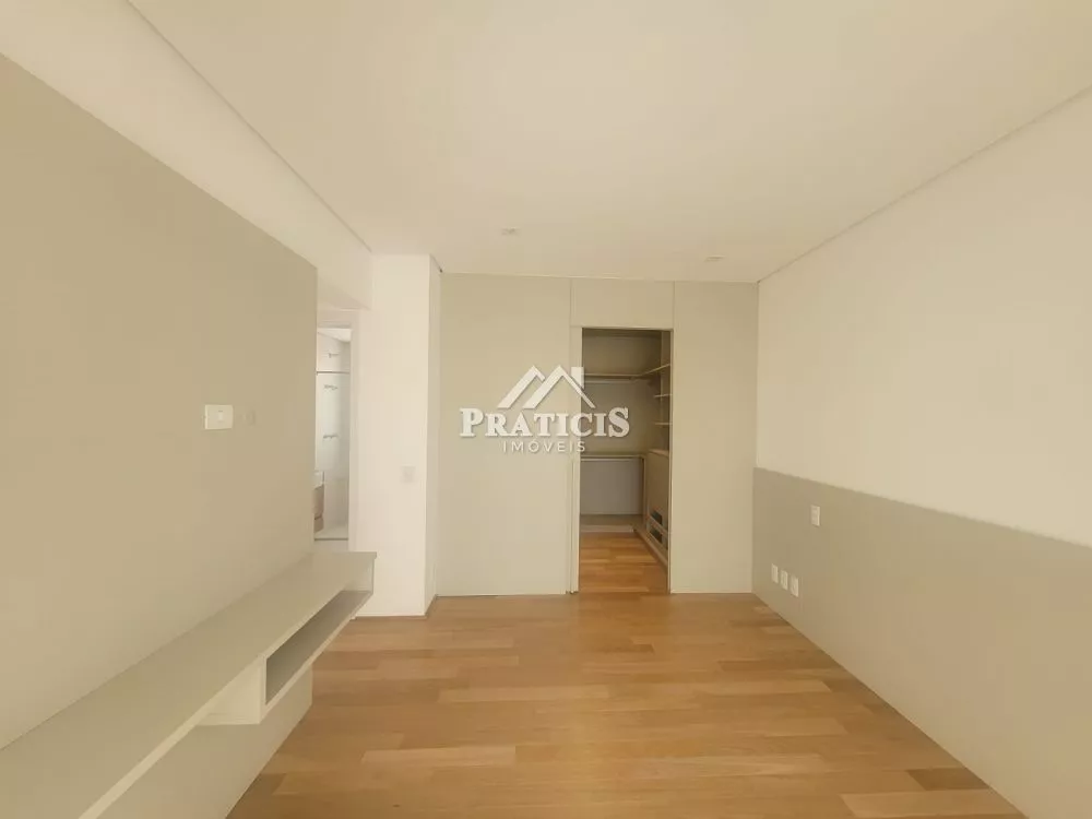 Apartamento para alugar com 3 quartos, 197m² - Foto 15