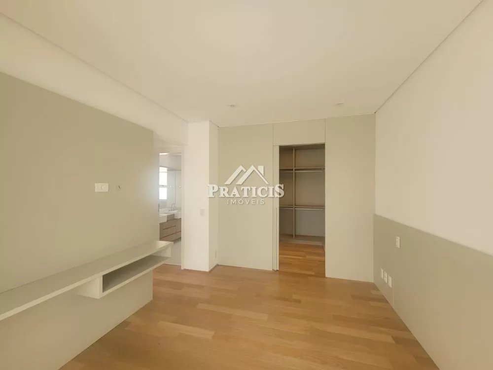 Apartamento para alugar com 3 quartos, 197m² - Foto 14