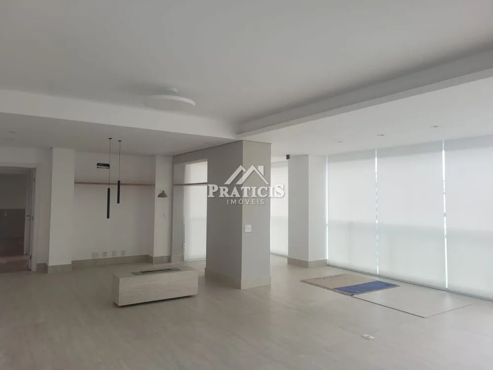 Apartamento, 3 quartos, 197 m² - Foto 1