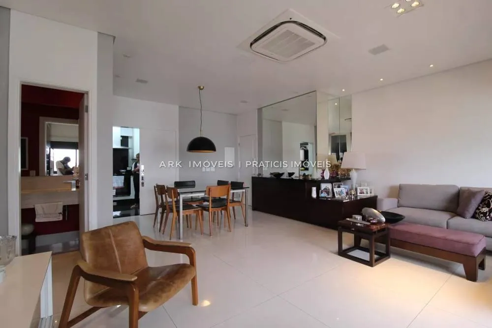 Cobertura, 3 quartos, 215 m² - Foto 2