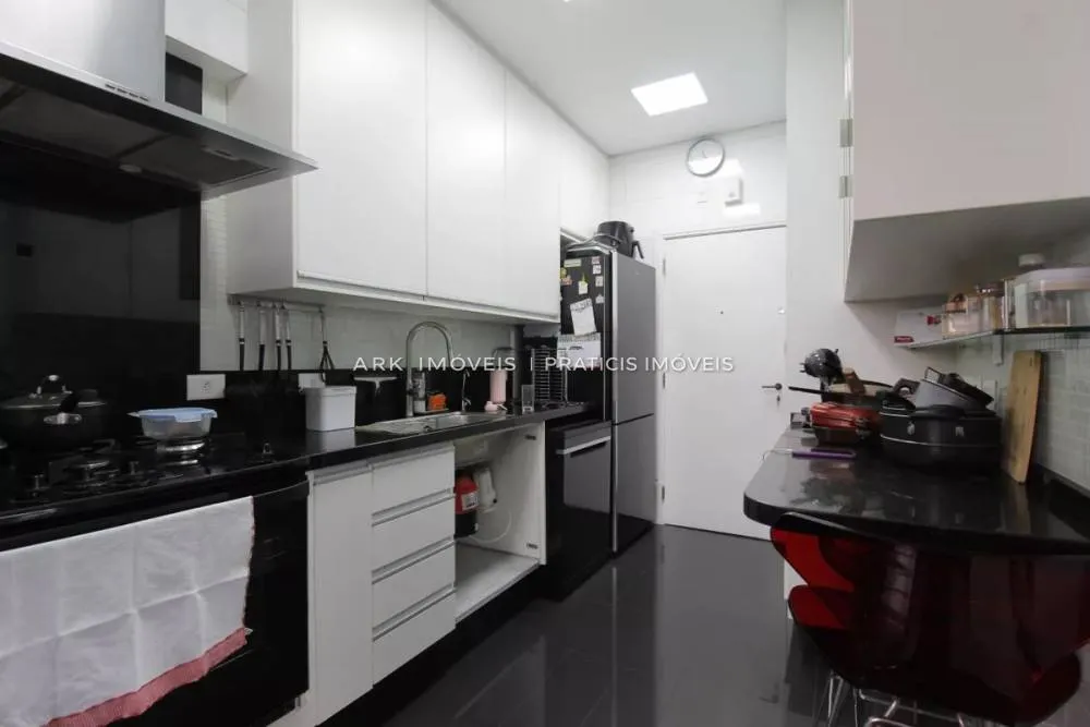 Cobertura, 3 quartos, 215 m² - Foto 4