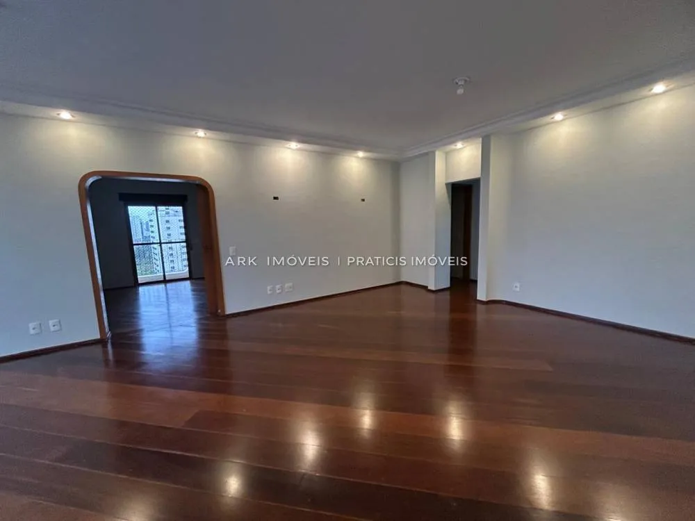 Apartamento, 3 quartos, 157 m² - Foto 1