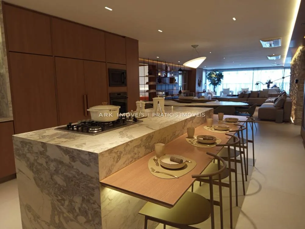 Apartamento, 3 quartos, 231 m² - Foto 1