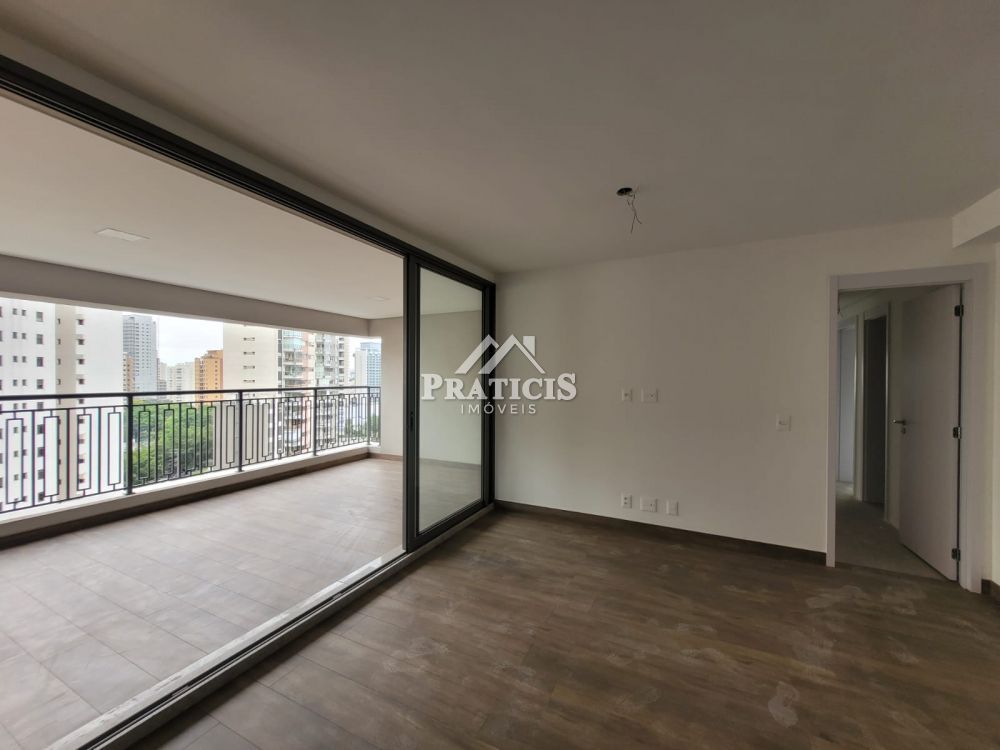 Apartamento à venda com 4 quartos, 144m² - Foto 2