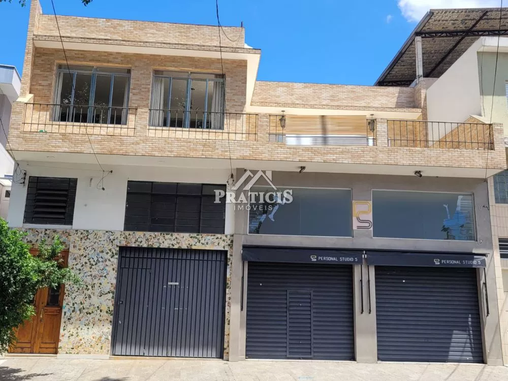 Sobrado à venda com 3 quartos, 450m² - Foto 1