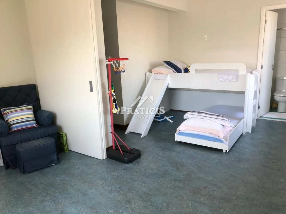 Apartamento, 3 quartos, 250 m² - Foto 1