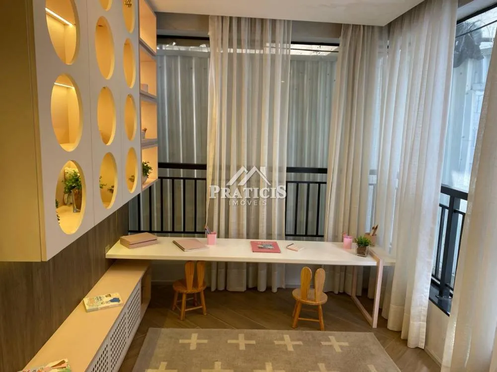 Cobertura, 3 quartos, 217 m² - Foto 4