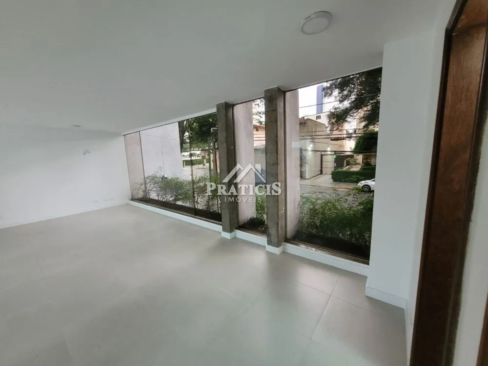 Casa, 4 quartos, 330 m² - Foto 2