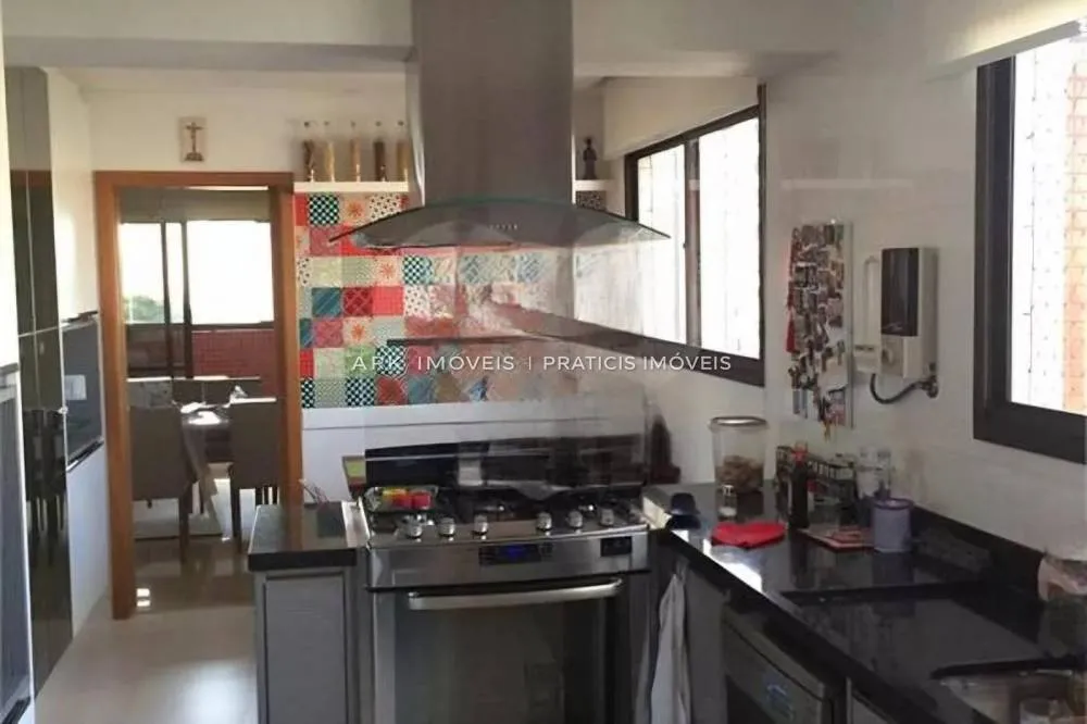 Apartamento, 4 quartos, 208 m² - Foto 1