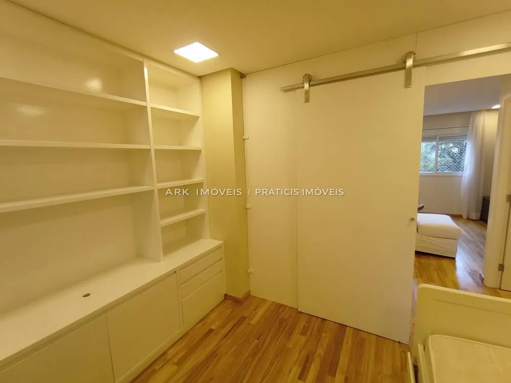 Apartamento, 3 quartos, 150 m² - Foto 2