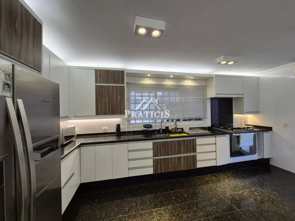Sobrado, 4 quartos, 387 m² - Foto 1