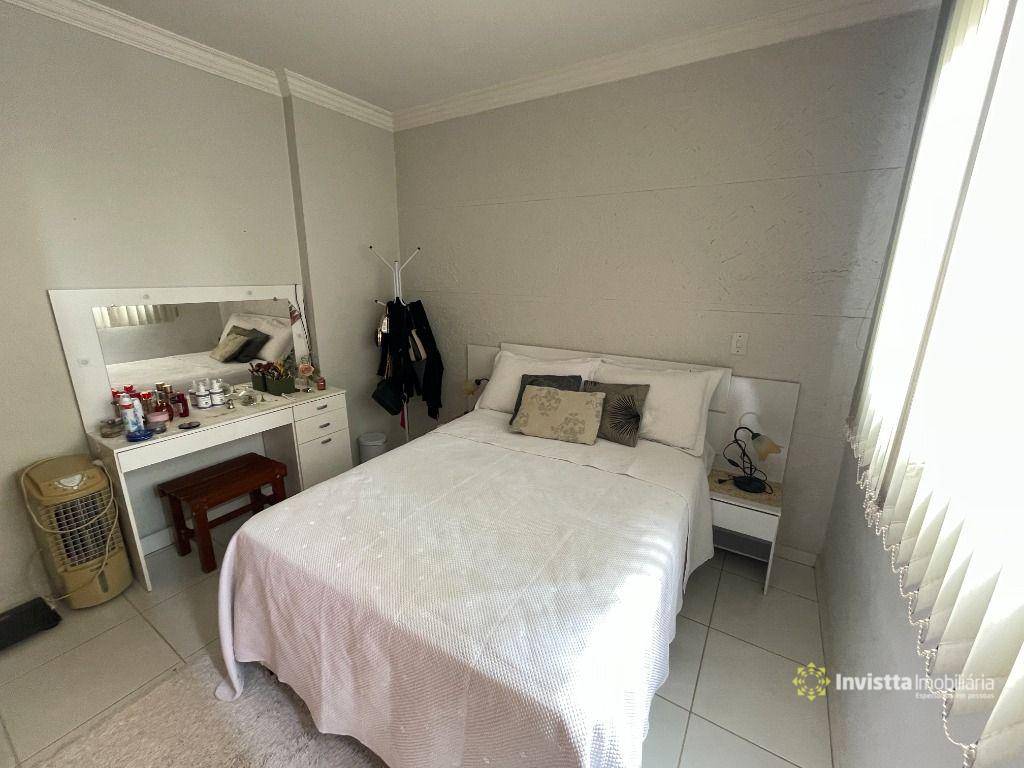 Apartamento à venda com 3 quartos, 65m² - Foto 2