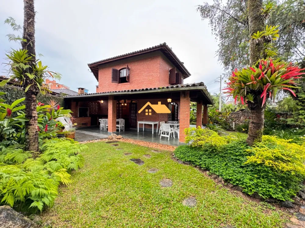 Casa, 5 quartos, 200 m² - Foto 1