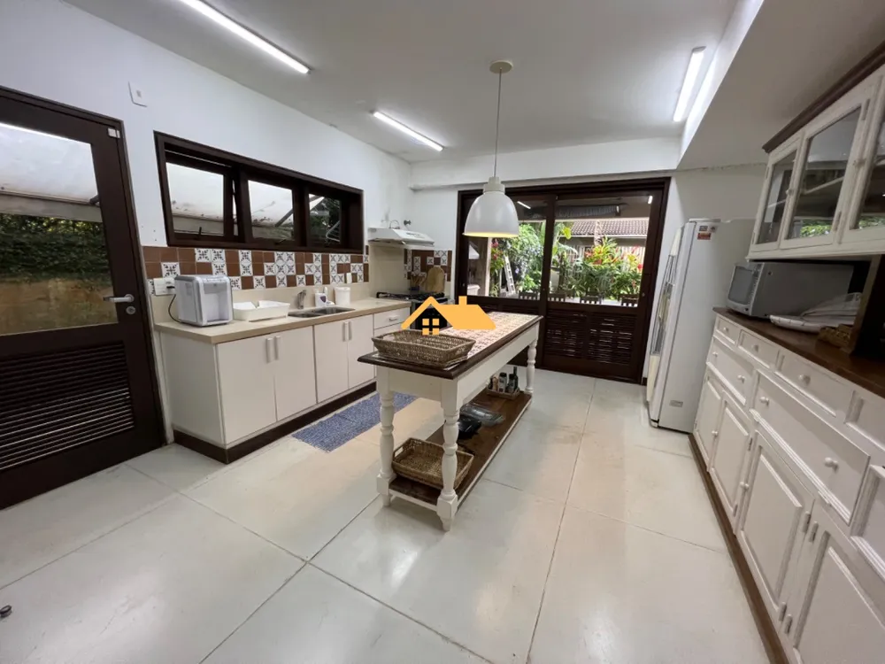 Casa, 6 quartos, 280 m² - Foto 2