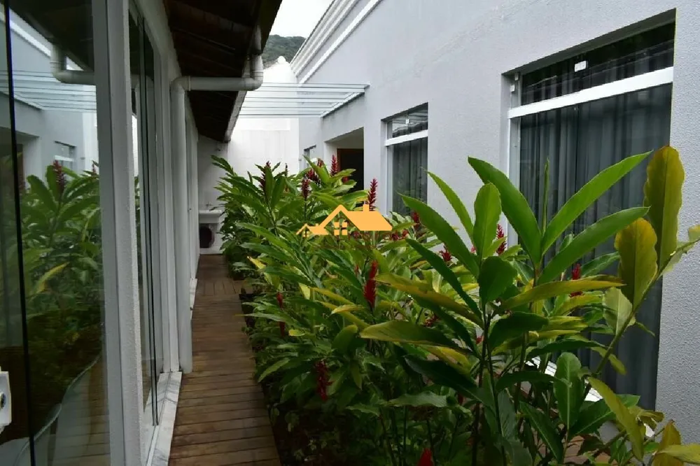 Casa, 6 quartos, 280 m² - Foto 9