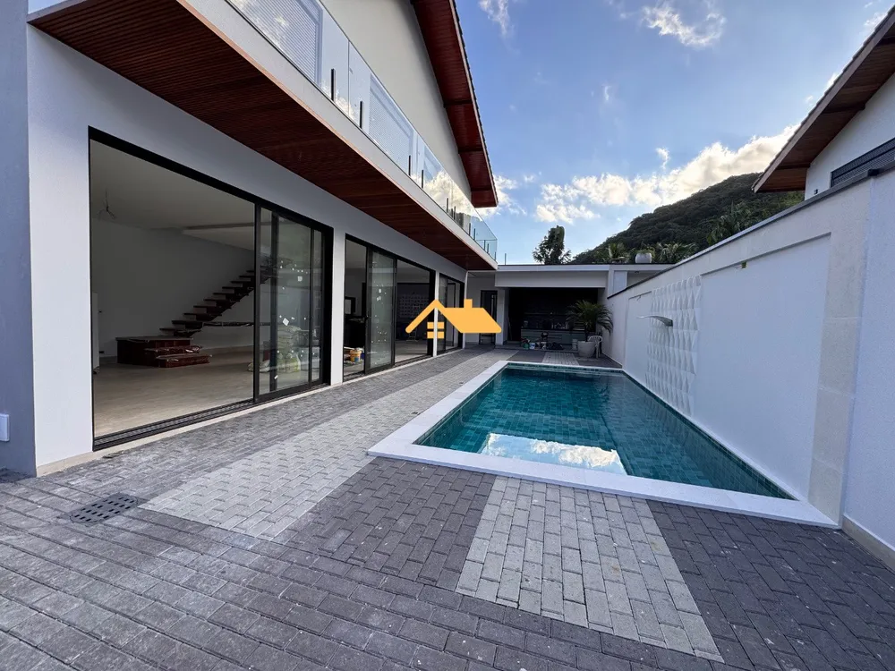 Casa, 3 quartos, 250 m² - Foto 1