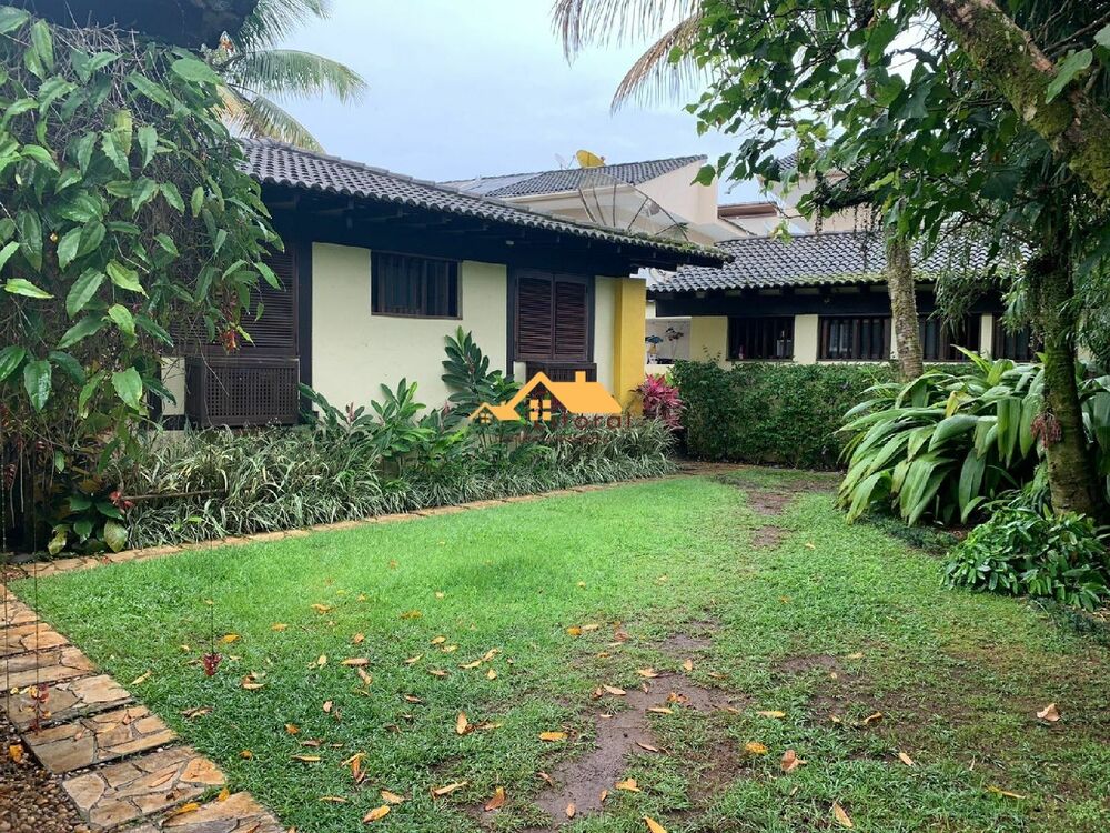 Casa, 4 quartos, 220 m² - Foto 1