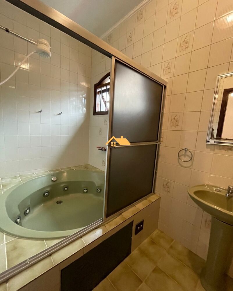 Casa à venda com 7 quartos, 350m² - Foto 17