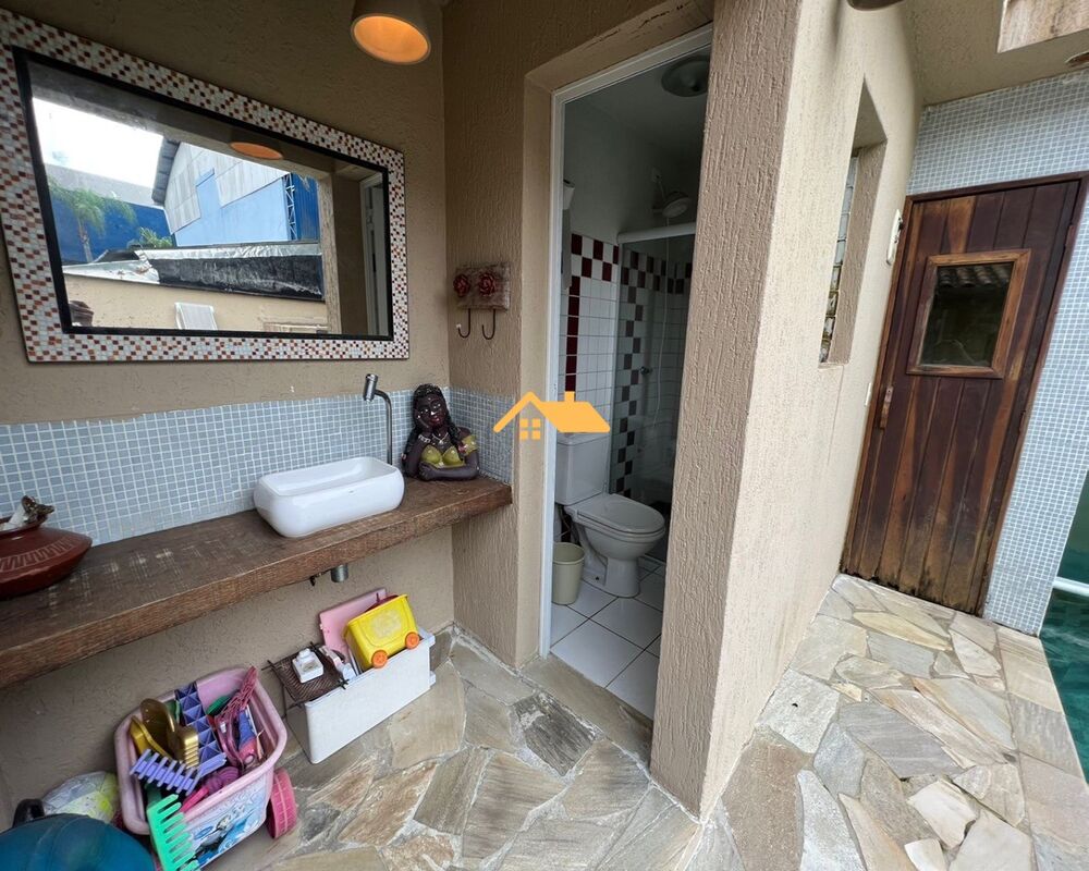 Casa à venda com 4 quartos, 220m² - Foto 35