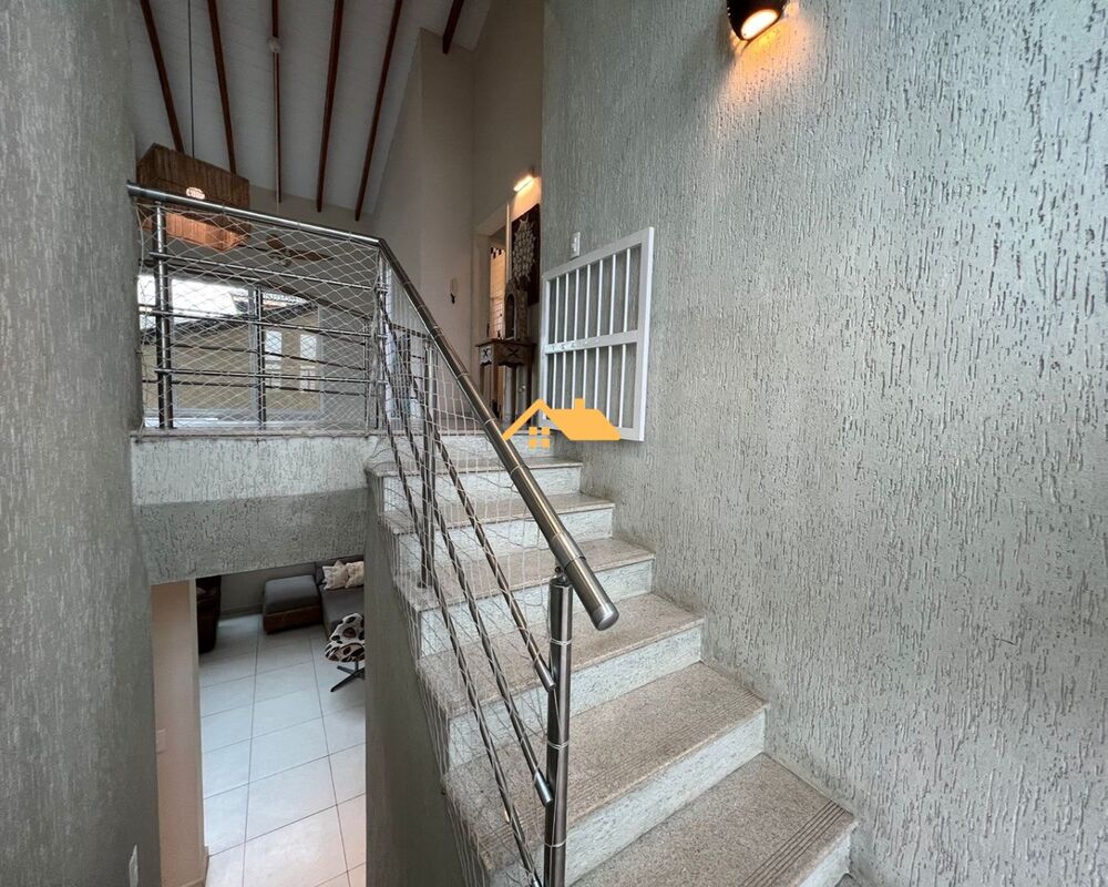Casa à venda com 4 quartos, 220m² - Foto 18