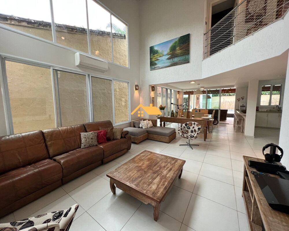 Casa à venda com 4 quartos, 220m² - Foto 3