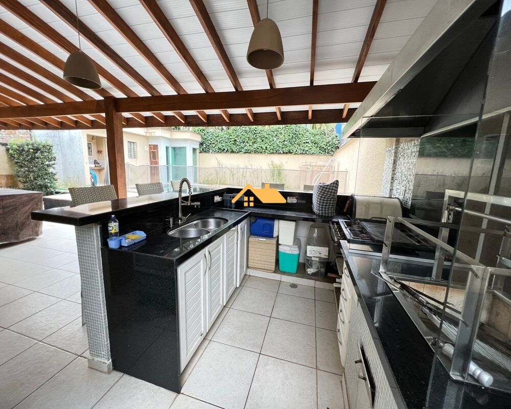 Casa à venda com 4 quartos, 220m² - Foto 37