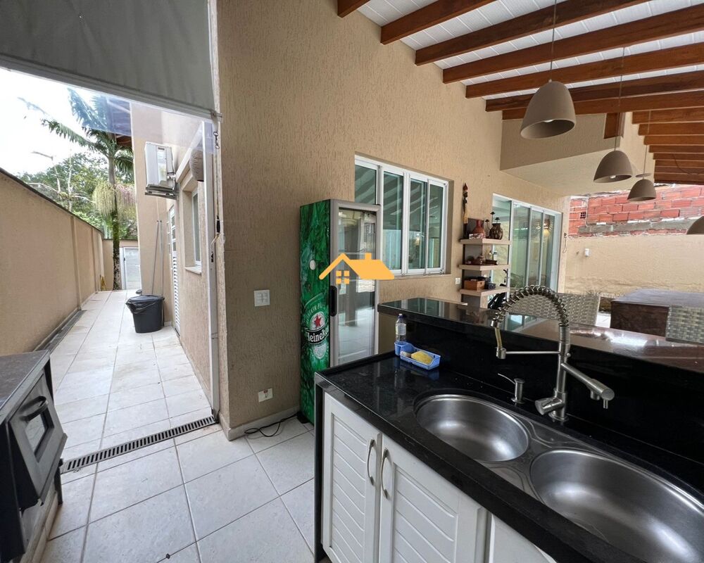 Casa à venda com 4 quartos, 220m² - Foto 38