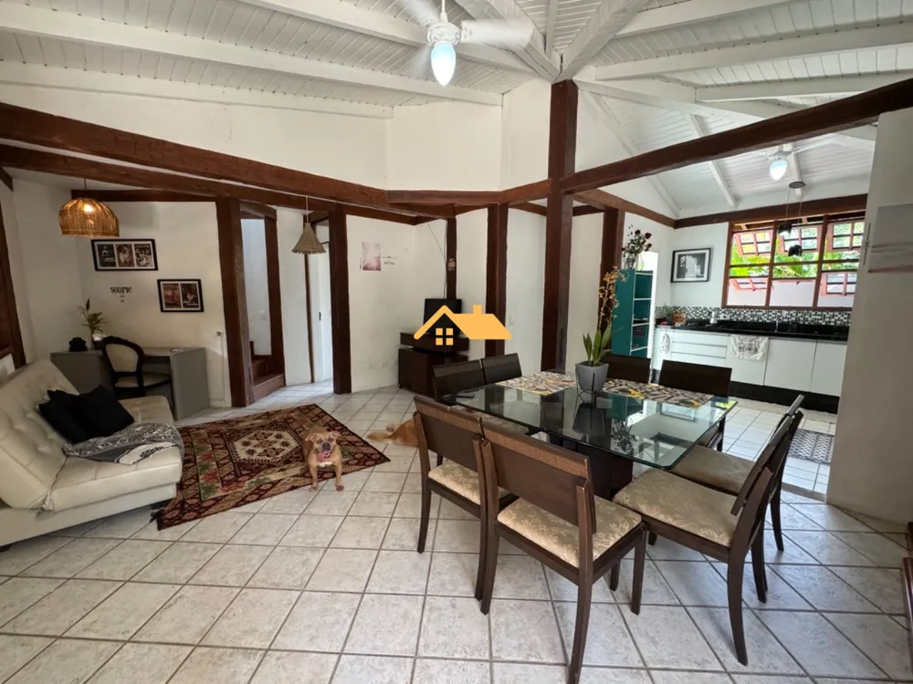 Casa, 3 quartos, 122 m² - Foto 1