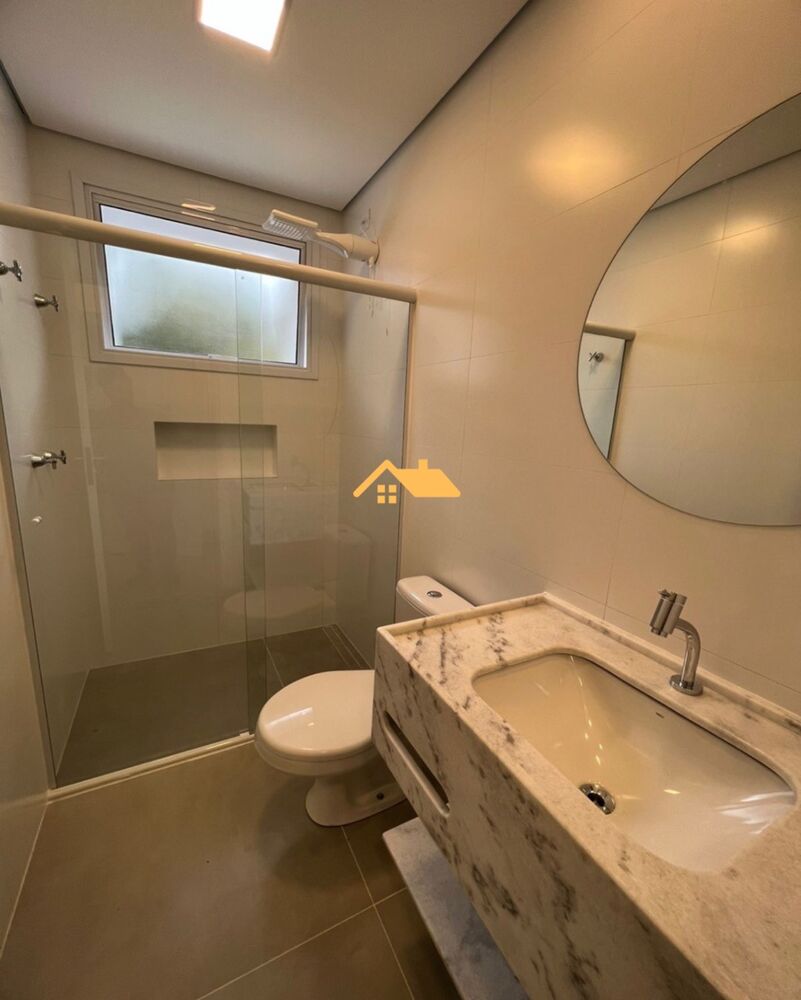 Casa para alugar com 4 quartos, 220m² - Foto 9