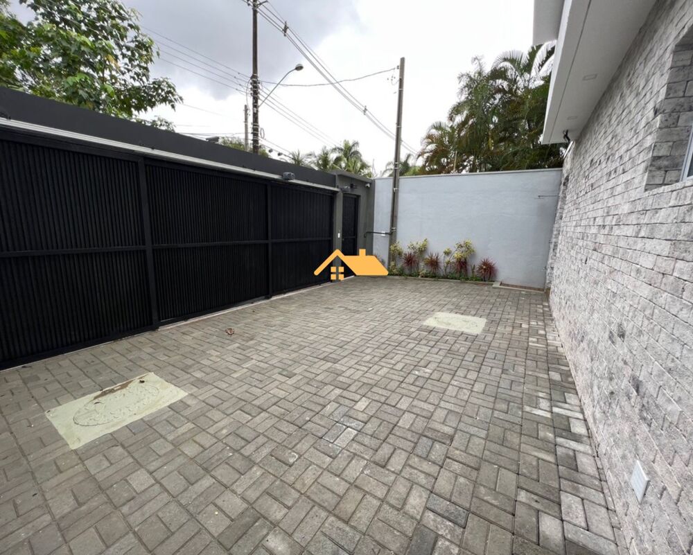 Casa para alugar com 4 quartos, 220m² - Foto 16
