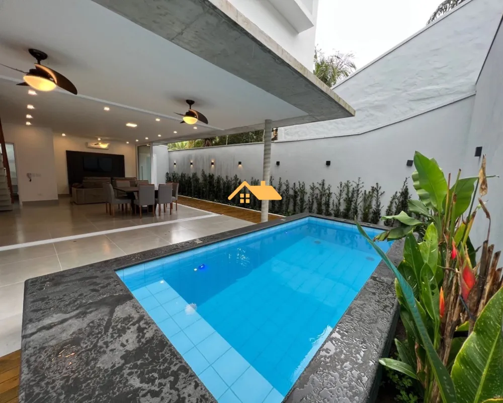 Casa, 4 quartos, 220 m² - Foto 1
