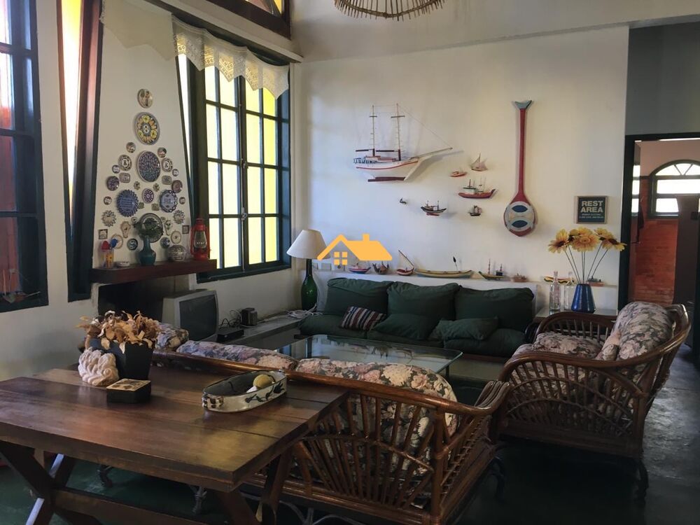 Casa, 4 quartos, 197 m² - Foto 1