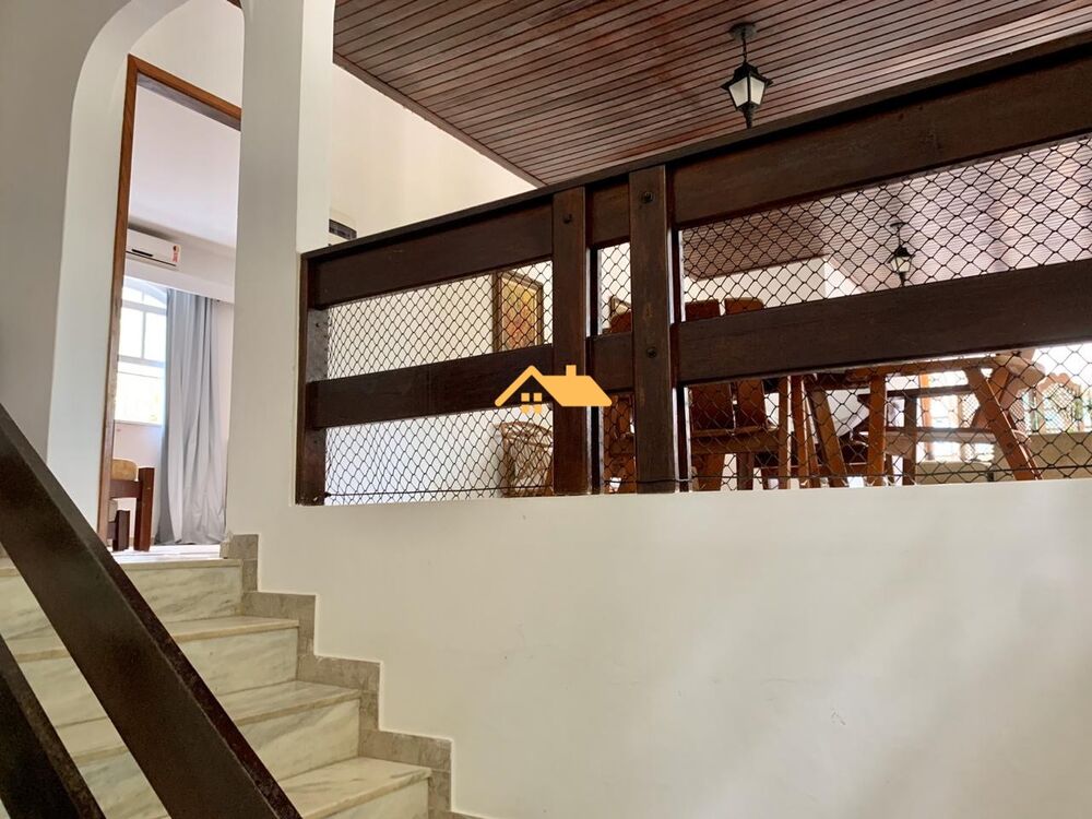 Casa à venda e aluguel com 5 quartos, 242m² - Foto 8