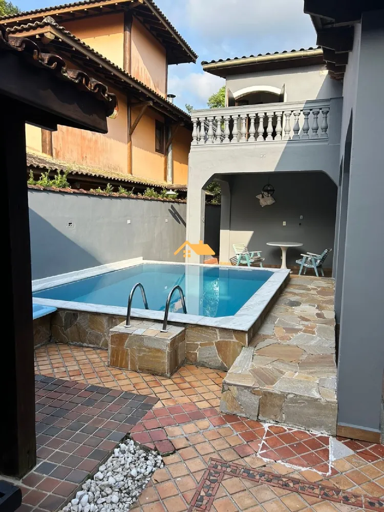 Casa, 6 quartos, 330 m² - Foto 2