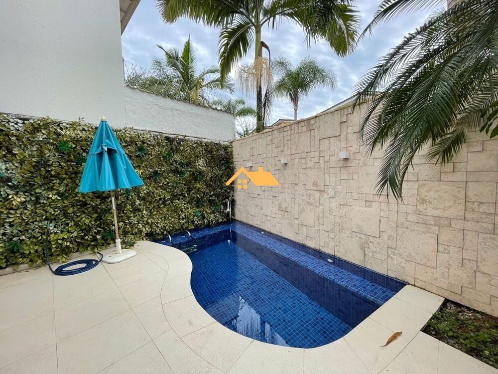 Casa à venda e temporada com 5 quartos, 247m² - Foto 13