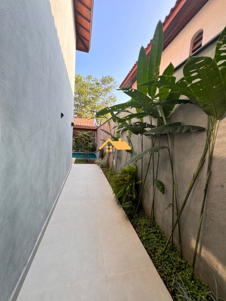 Casa à venda com 5 quartos, 240m² - Foto 13