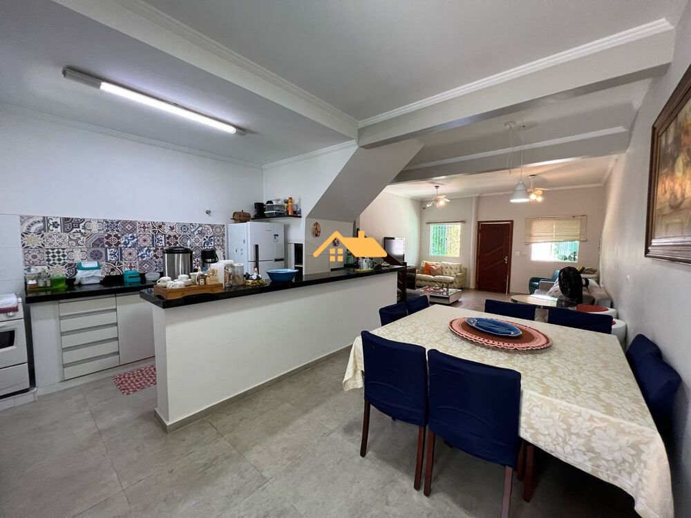 Casa à venda e aluguel com 3 quartos, 175m² - Foto 4