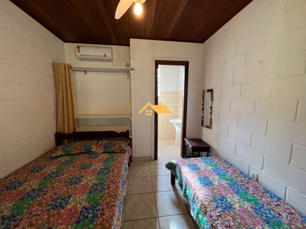 Casa à venda com 4 quartos, 200m² - Foto 15