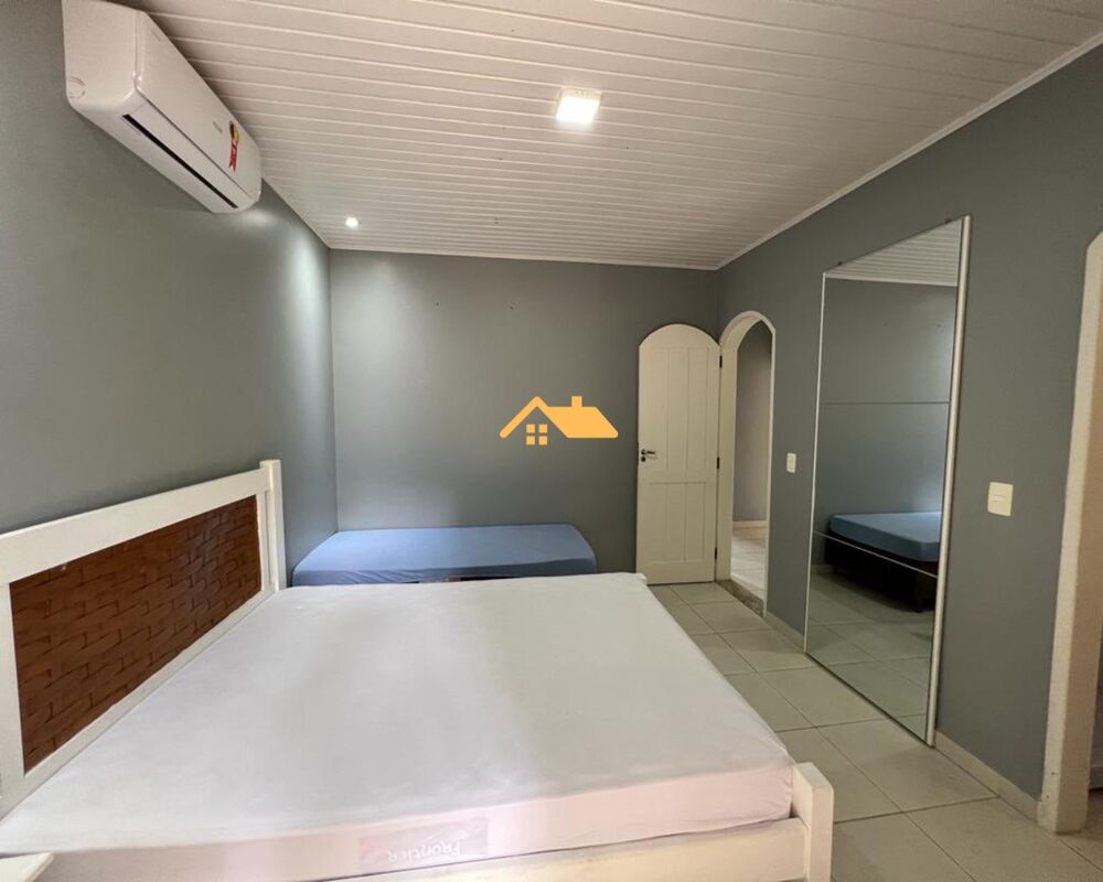 Casa à venda com 3 quartos, 197m² - Foto 13