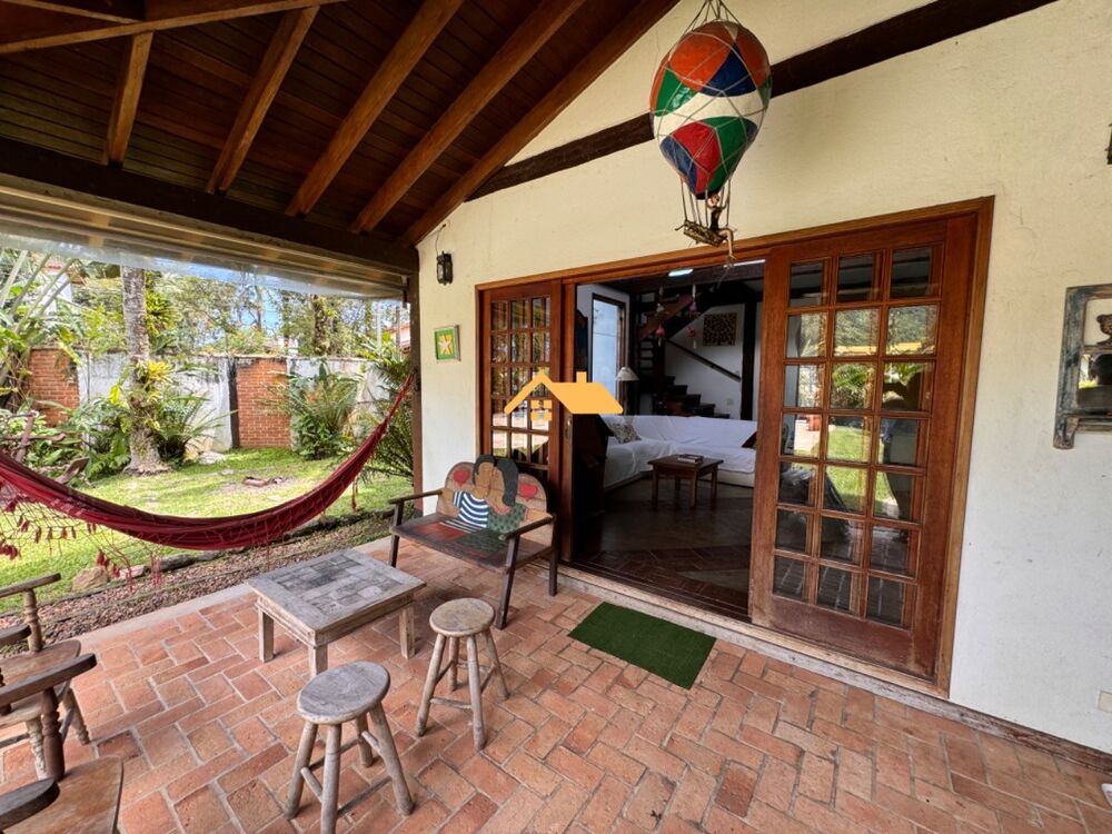Casa à venda com 3 quartos, 250m² - Foto 16